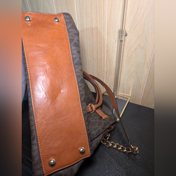 Michael Kors Brown and Tan Tote Bag - Picture 6 of 8